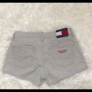 Vintage Tommy Hilfiger 1999 Y2K 'Tommy Jeans' Khaki Shorts Size 3